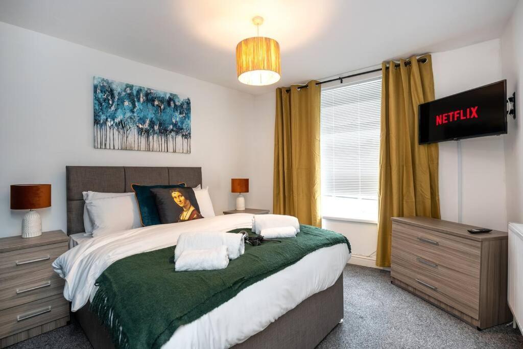 Harvest House - Tv In Every Bedroom! * Swansea